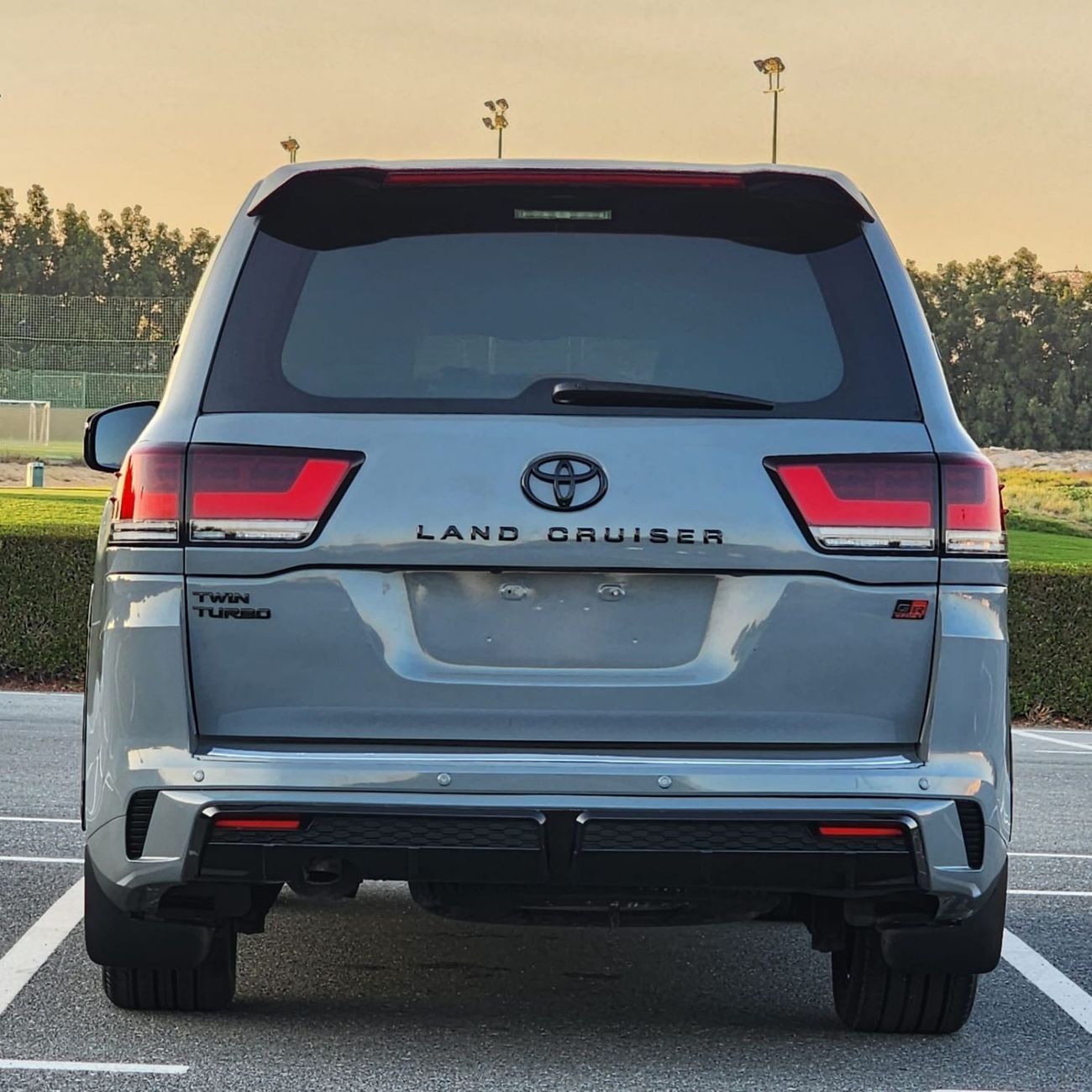 Toyota Land Cruiser VX.R upgrade GR 2023