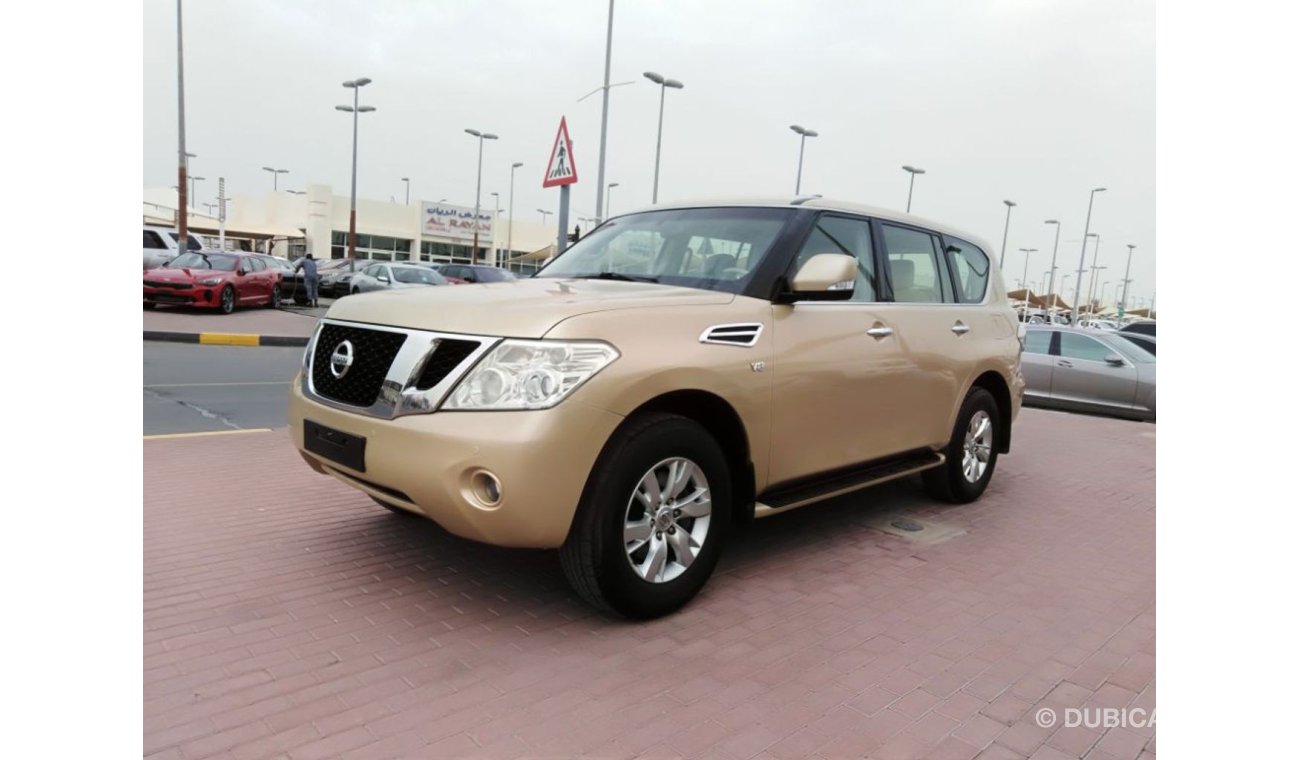 Nissan Patrol Nissan patrol 2013 gcc 400horse very celen car for sale