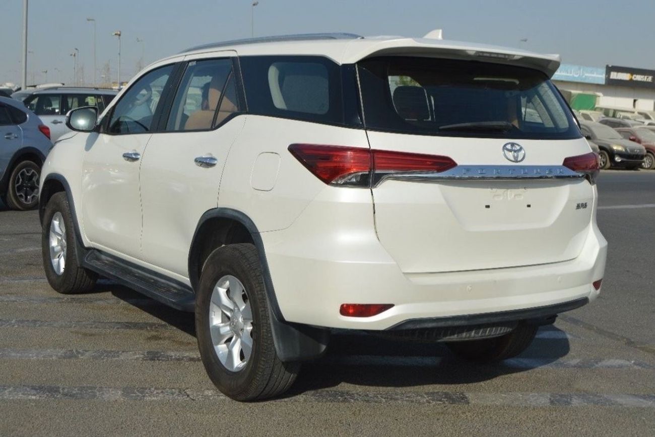 تويوتا فورتونر Full option accident free