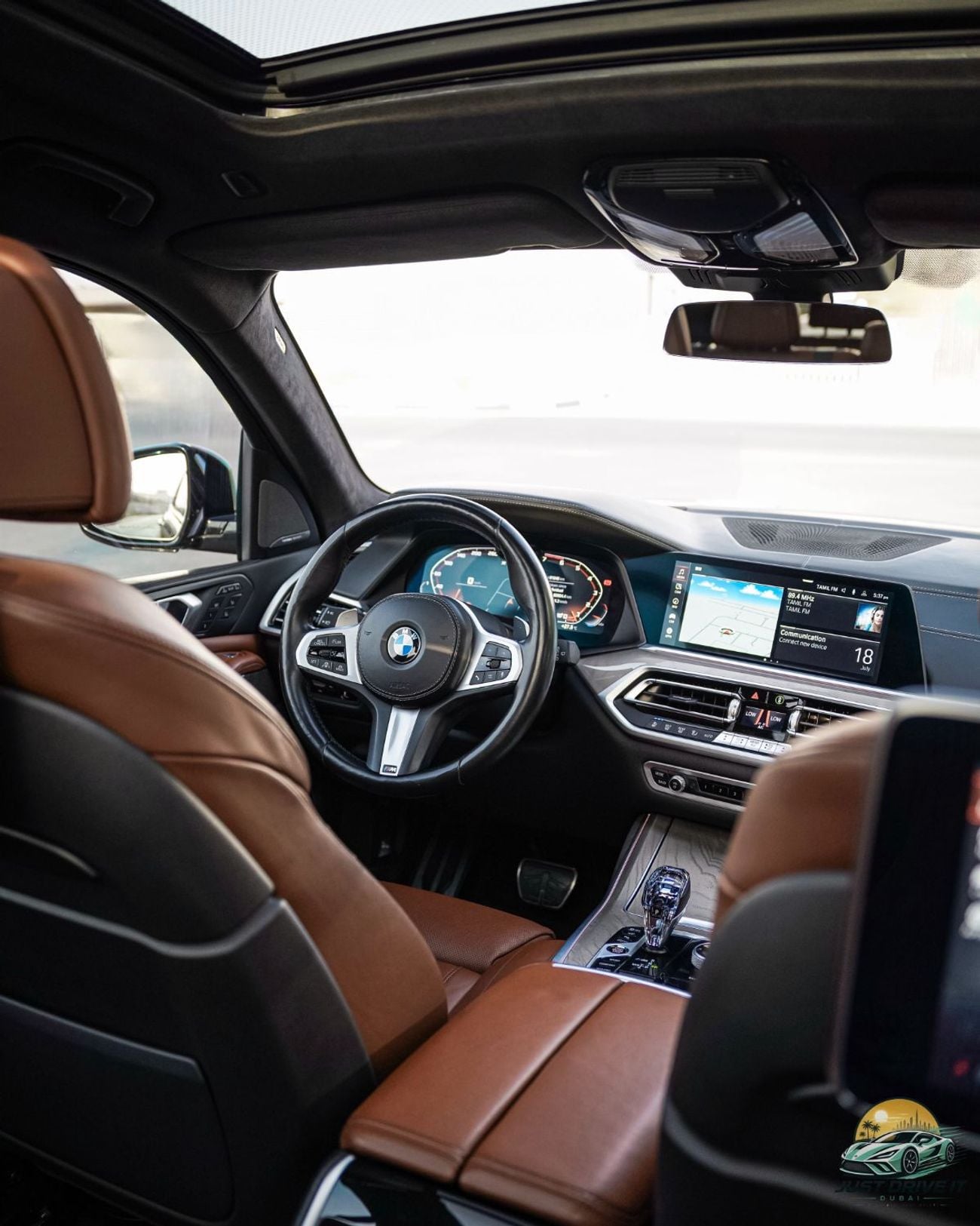 BMW X7 M50i