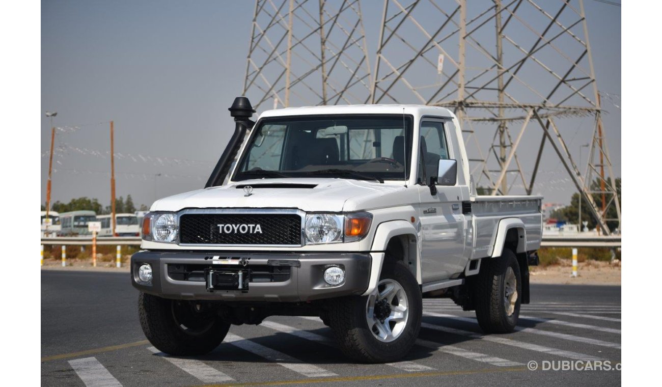 تويوتا لاند كروزر بيك آب 79 SINGLE CAB PICKUP LX V8 4.5L TURBO DIESEL 4WD MANUAL TRANSMISSION