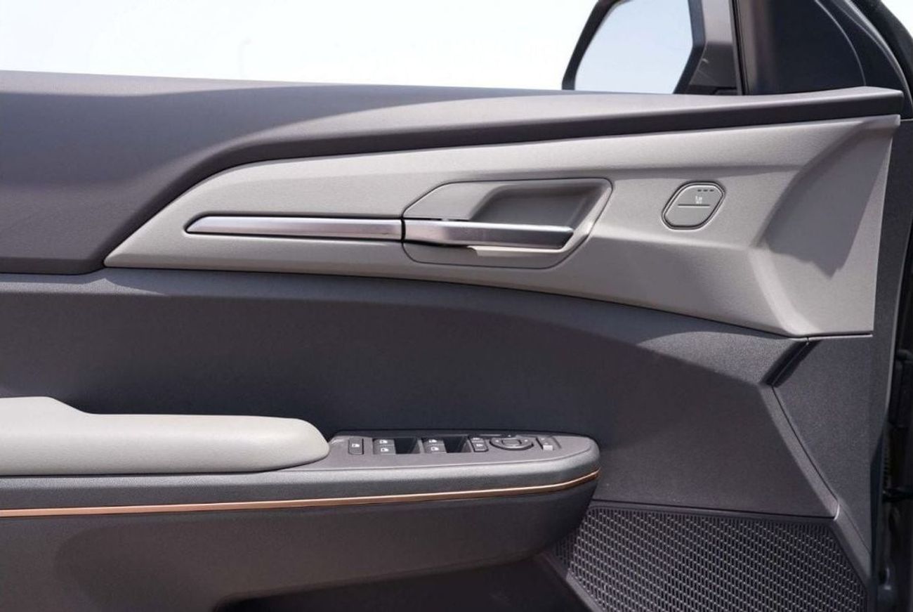 كيا EV5 2024 KIA EV5 AIR 530 - رمادي من الداخل رمادي | للتصدير فقط