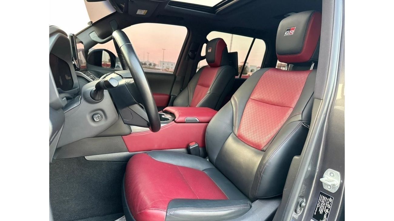Toyota Land Cruiser GR-S TOYOTA LAND CRUISER GR MODEL 2022 GCC SPECS UNDER WARANTY + SERVICE CONTRACT NO ACCIDENT OR PAI