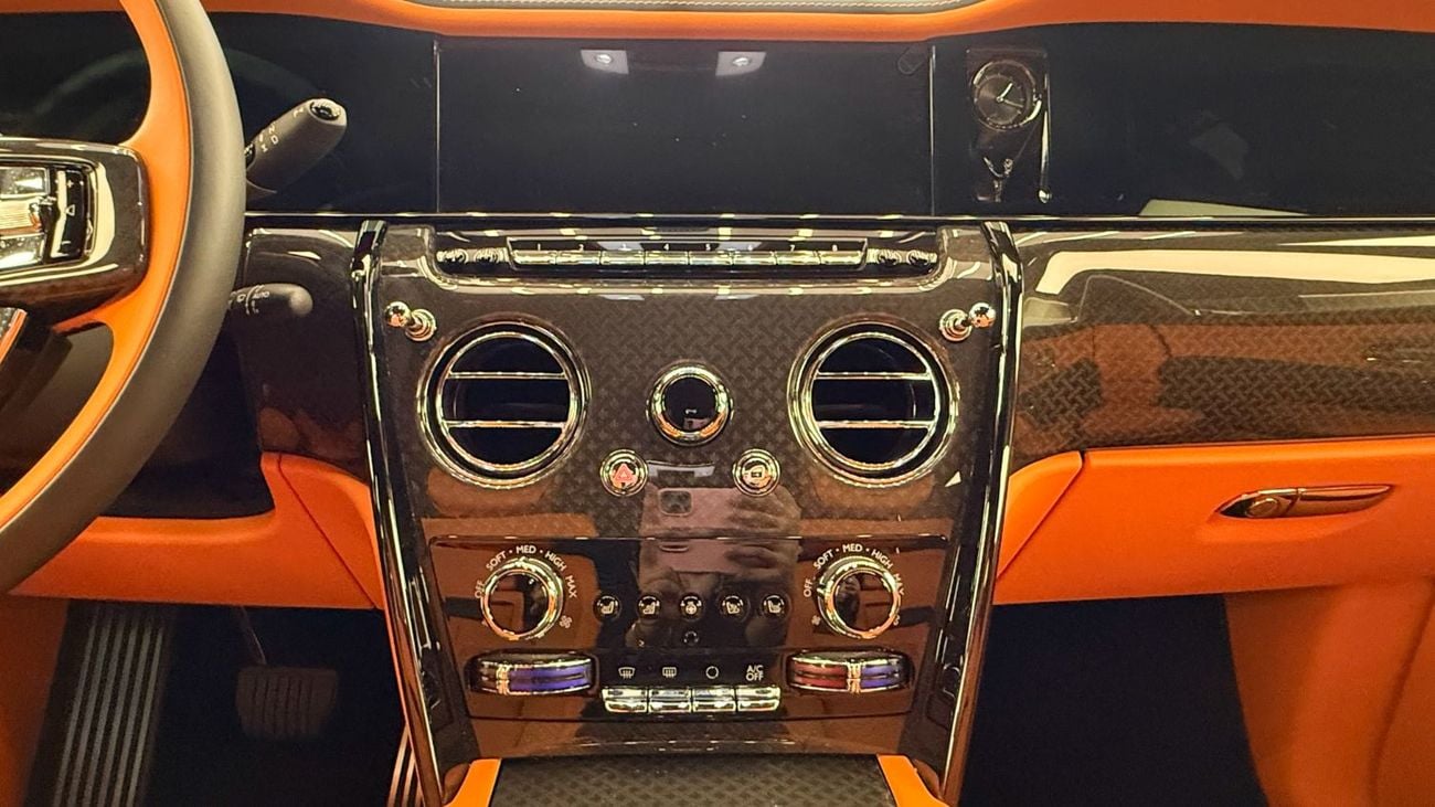 Rolls-Royce Cullinan Rolls Royce Cullinan - Black Badge - 2025