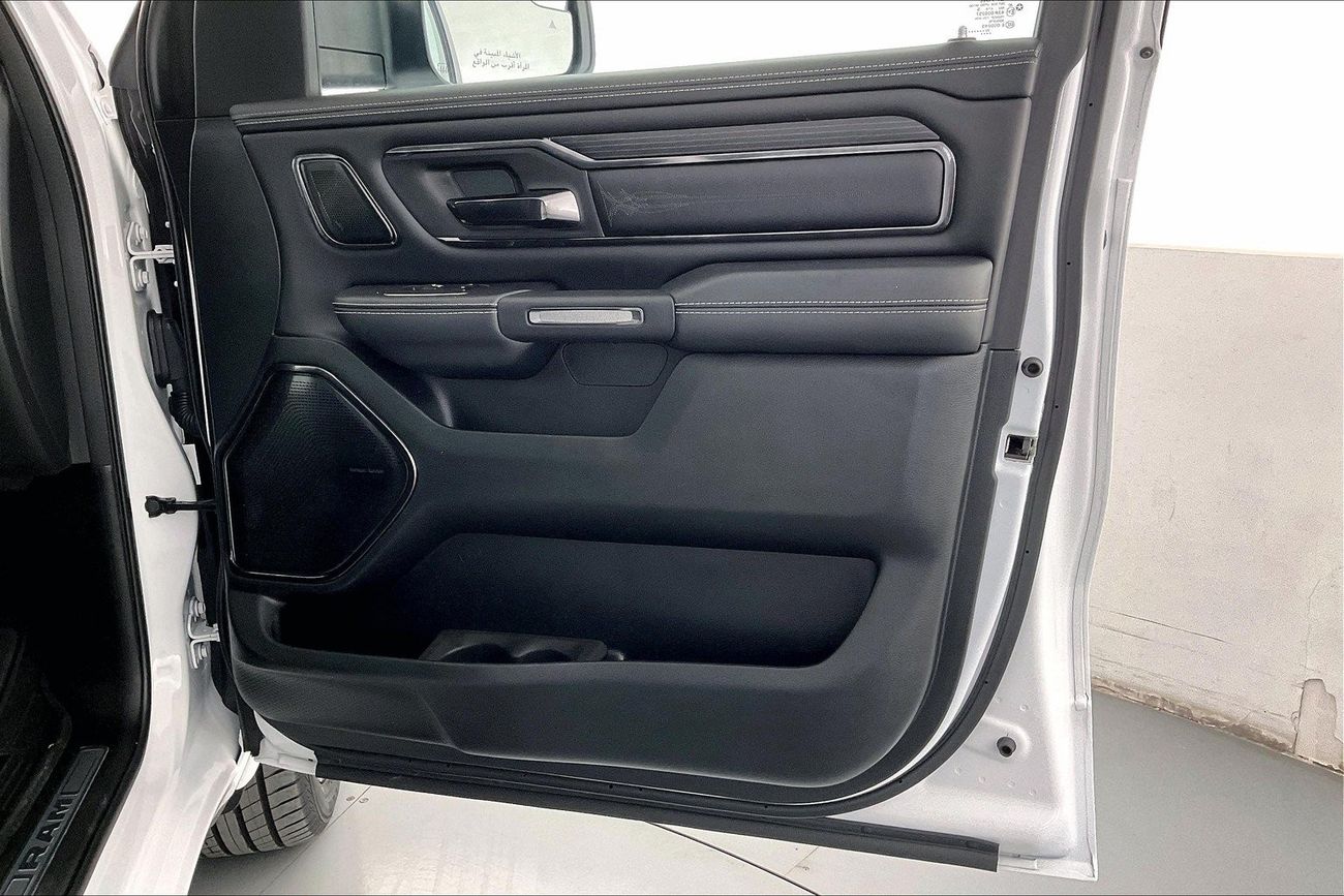 Mitsubishi Pajero Signature Edition| 1 year free warranty | Exclusive Eid offer