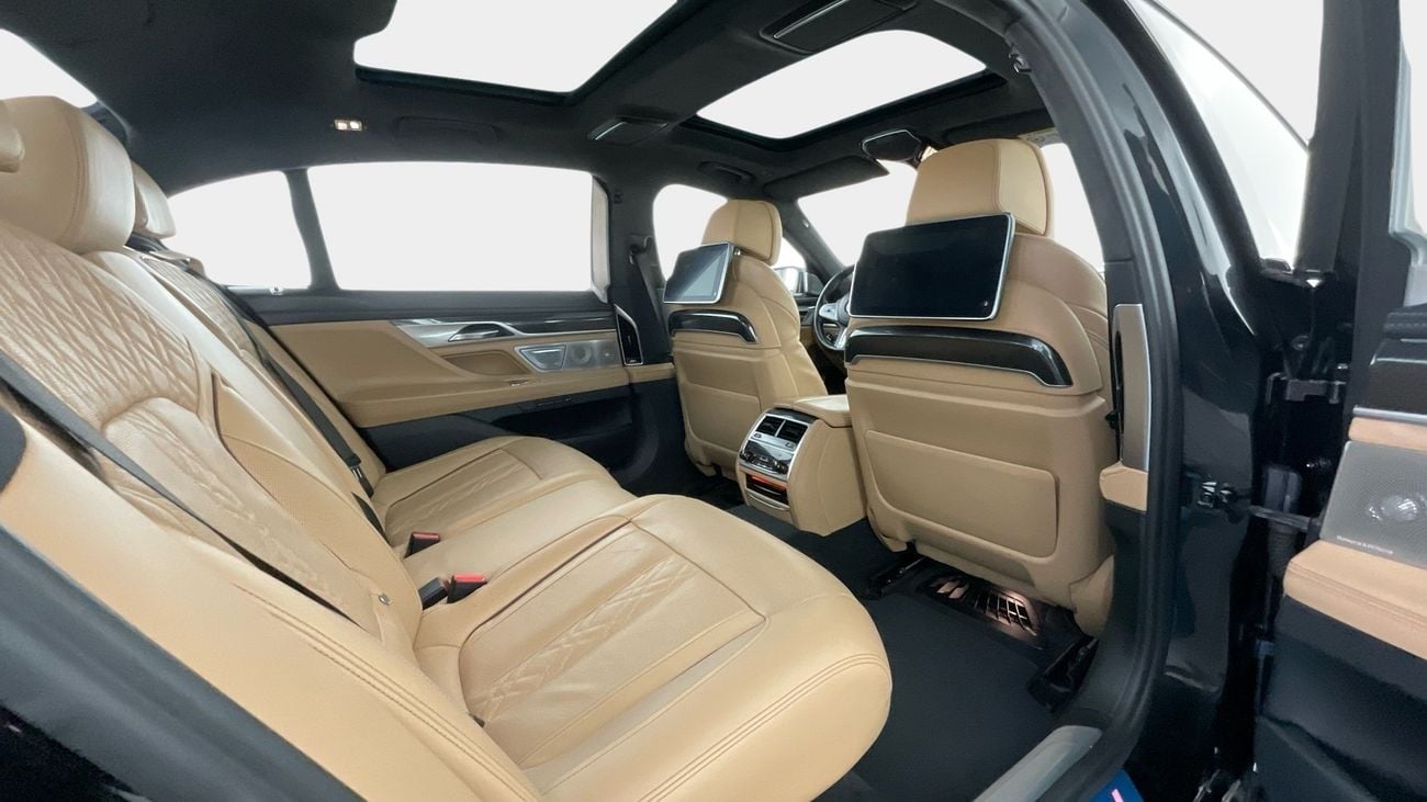 BMW 750Li Pure Excellence | upto AED 20,000 Ramadan Discount | Guaranteed Warranty | 0 Down Payment