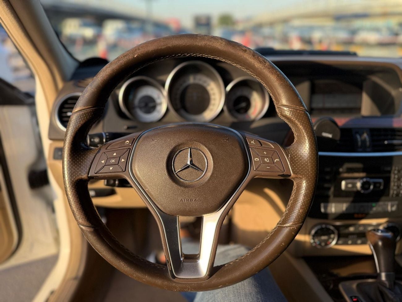 مرسيدس بنز C 300 Std 2.0L (241 HP)