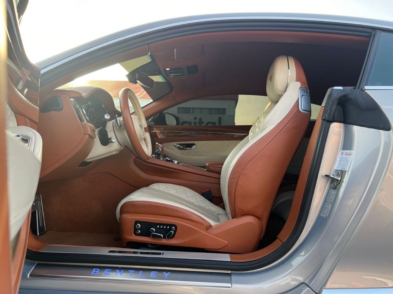 Bentley Continental GT BENTLEY CONTINENTAL GT 2019 | GCC | PREMIUM BICOLOR INTERIOR | AVAILABLE ON ZERO DOWN PAYMENT