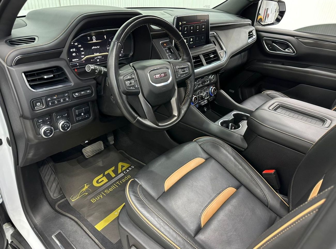 GMC Yukon 2022 GMC Yukon AT4 7 Seater, Aug 2027 GMC Warranty + Service Pack, Full Options, Low Kms, GCC