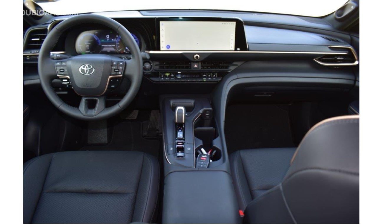 Toyota Crown Platinum Hybridmax 2.4L AWD Automatic