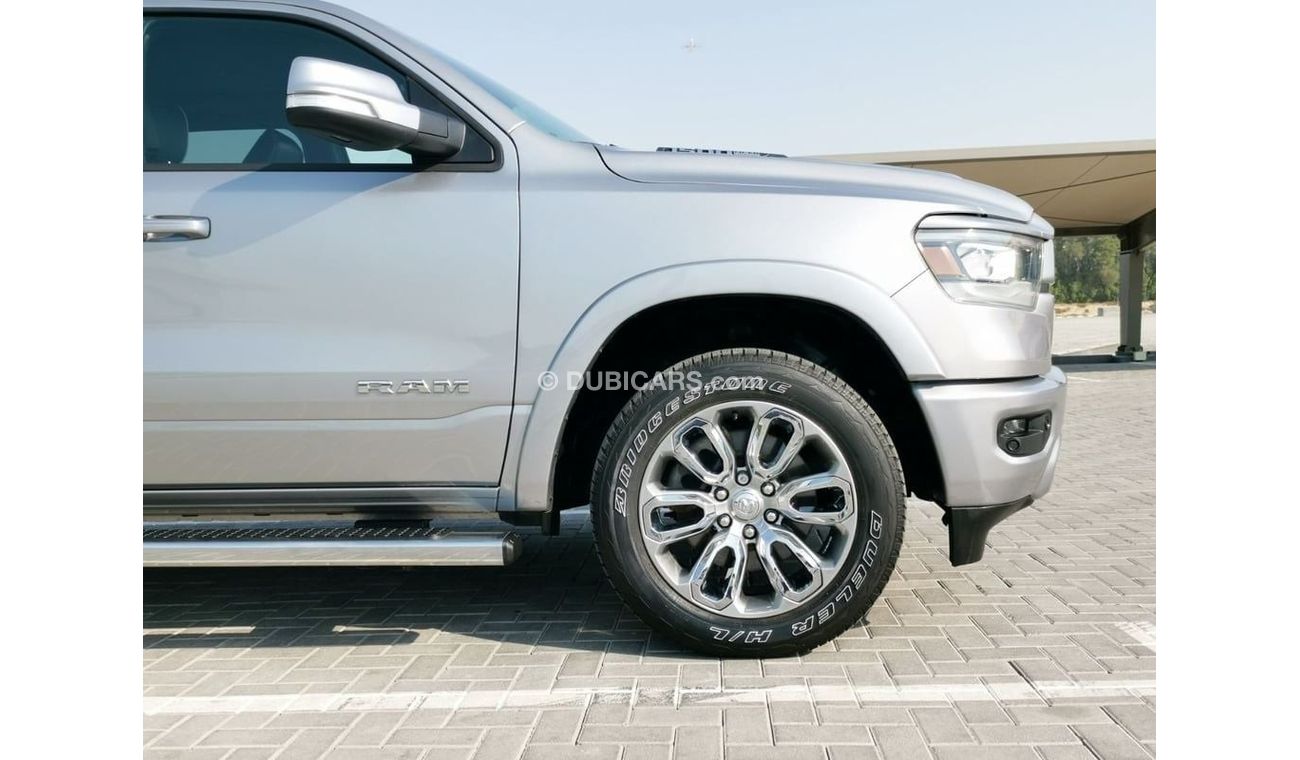 RAM 1500 Dodge RAM Laramie - 2022 - Silver