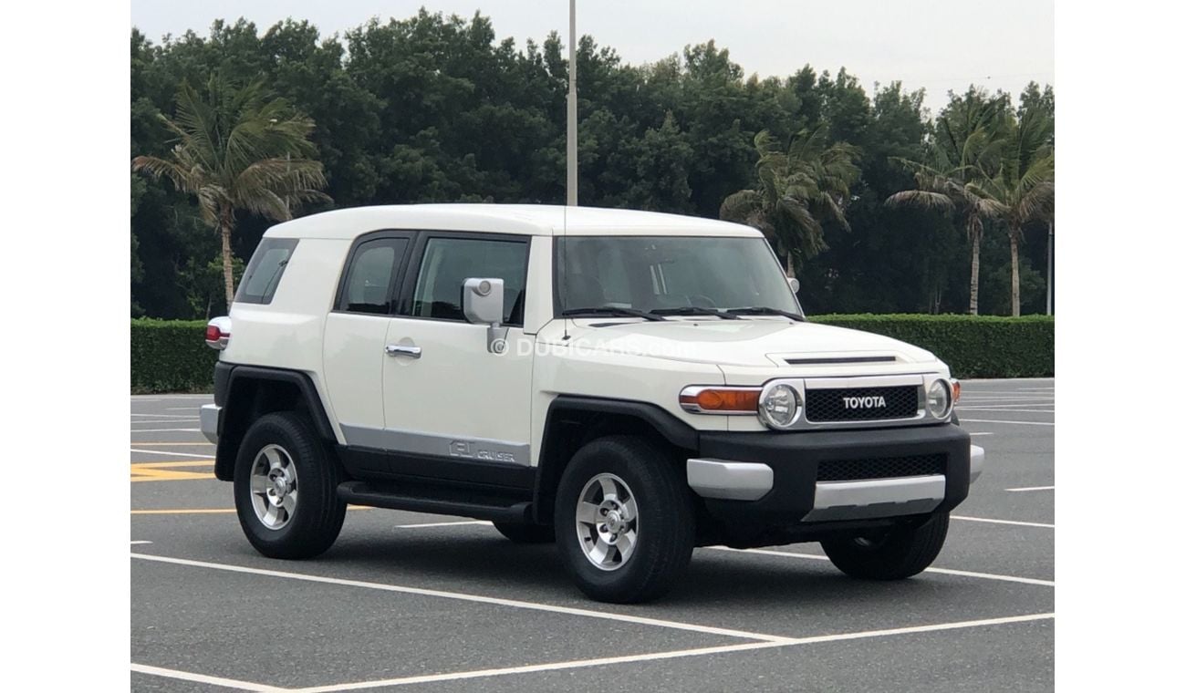 تويوتا إف جي كروزر موديل 2010 خليجي حاله ممتازه جدا من الداخل والخارج فل مواصفات