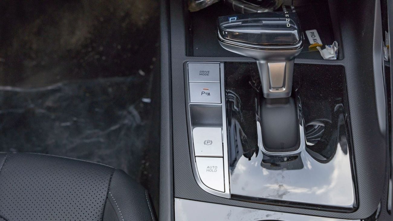 Hyundai Elantra 2025 Hyundai Elantra 1.5L AT Petrol (Chinese Specs)