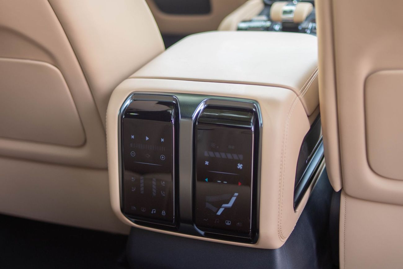 BYD Leopard 8 Smart and Brave Flagship Edition (7 Seats)