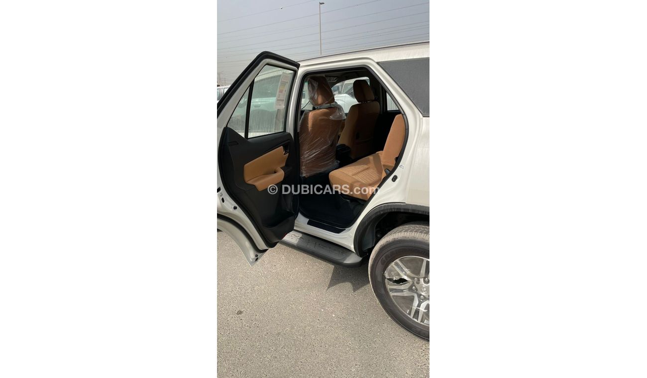 Toyota Fortuner 2022 Toyota Fortuner 2.7L G Petrol Brand New Last Few units only