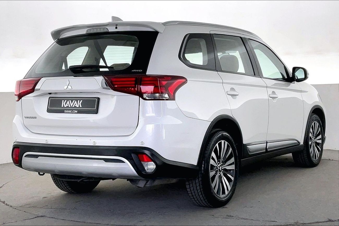 Mitsubishi Outlander GLX Midline | National Day Celebration | Guaranteed Warranty | 0 Down Payment