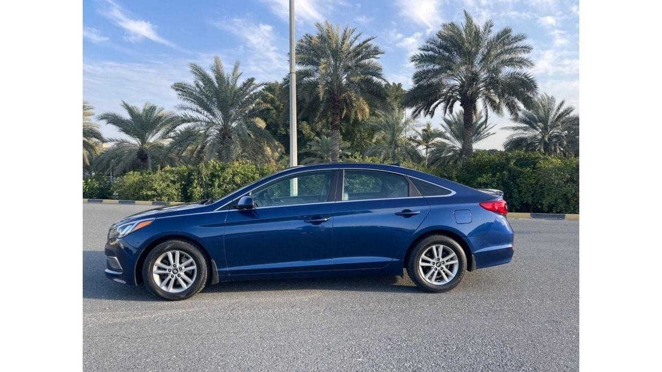 Hyundai Sonata Hyundai Sonata Se 2015 Blue 2.4L 4 vin: 5NPE24AF7FH186349  ( UAS_ SPEC) VERY GOOD CONDITION