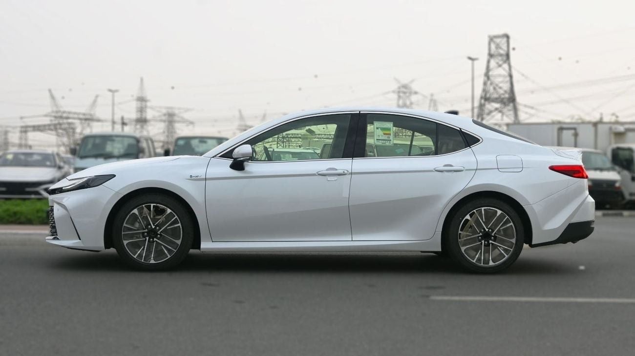 Toyota Camry GLE 2.5L Toyota Camry Hybrid GLE