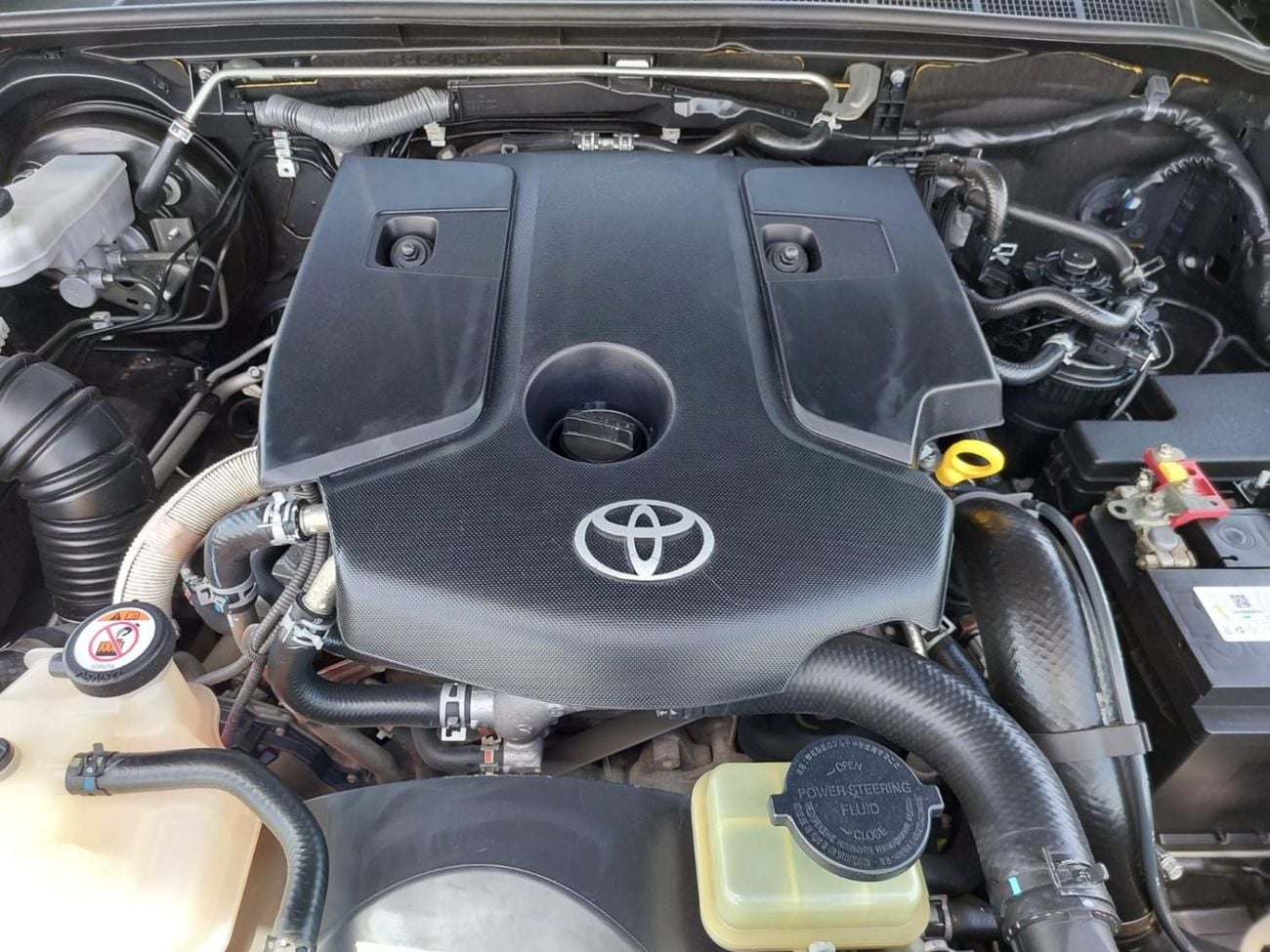 تويوتا هيلوكس TOYOTA HILUX PICKUP RHD 2017 MODEL 2.8 L DIESEL AUTOMATIC(PM93721)