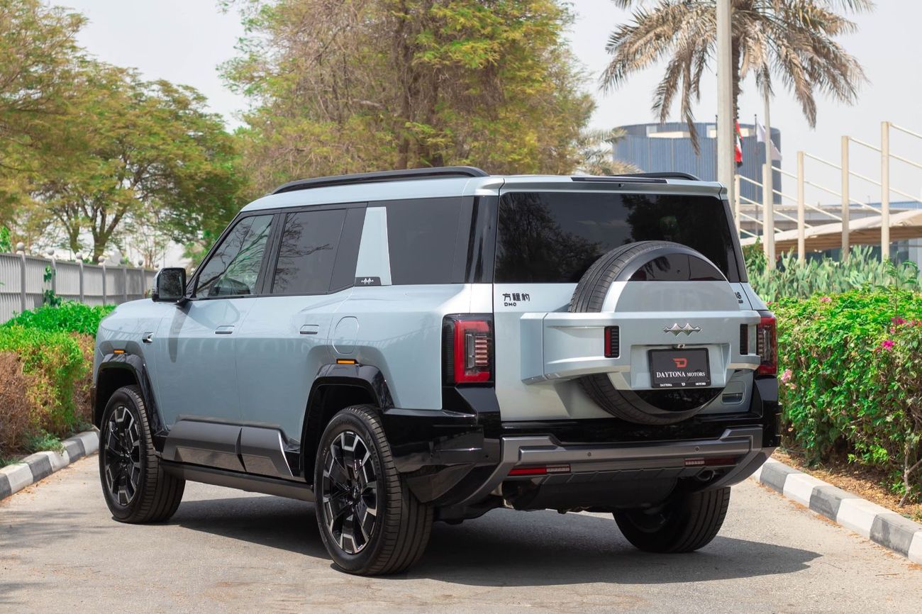 BYD Leopard 8 Smart and Brave Flagship Edition (7 Seats)