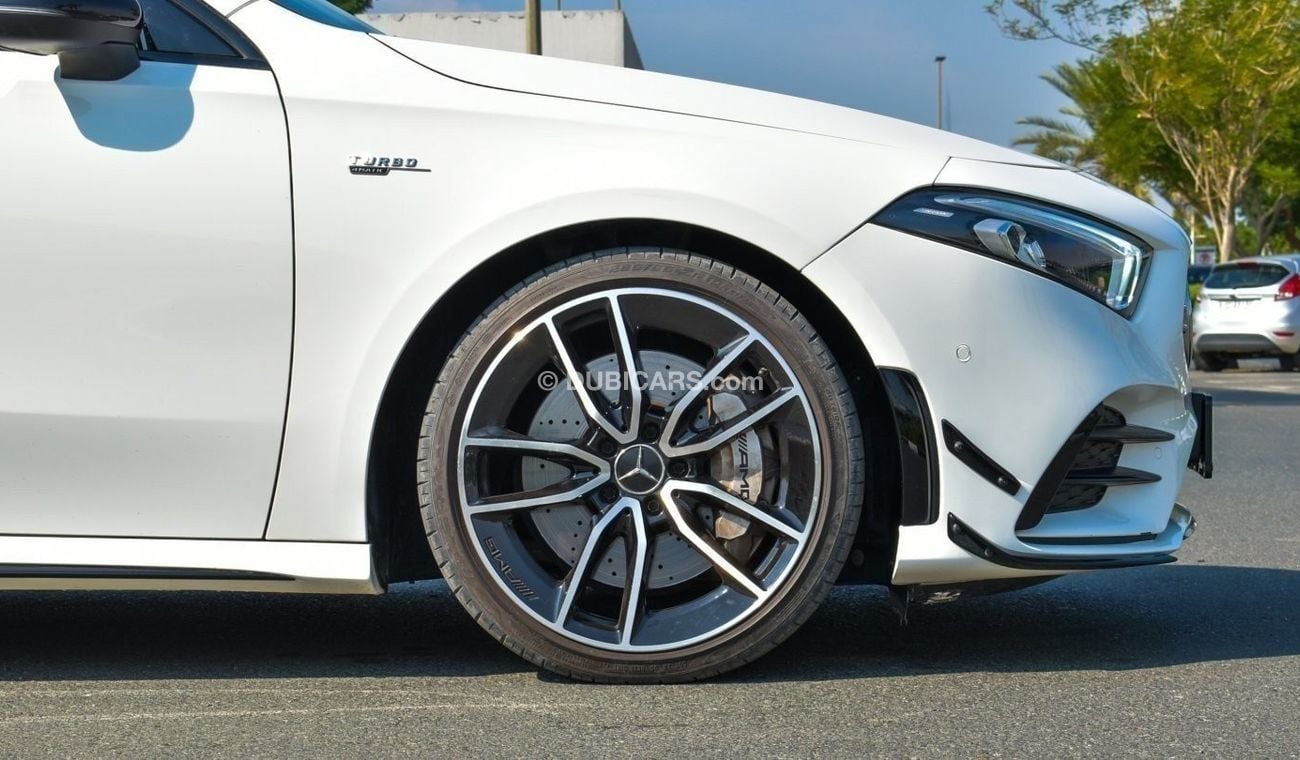 Mercedes-Benz A 35 AMG Premium Mercedes A35 AMG / 2021 / USA