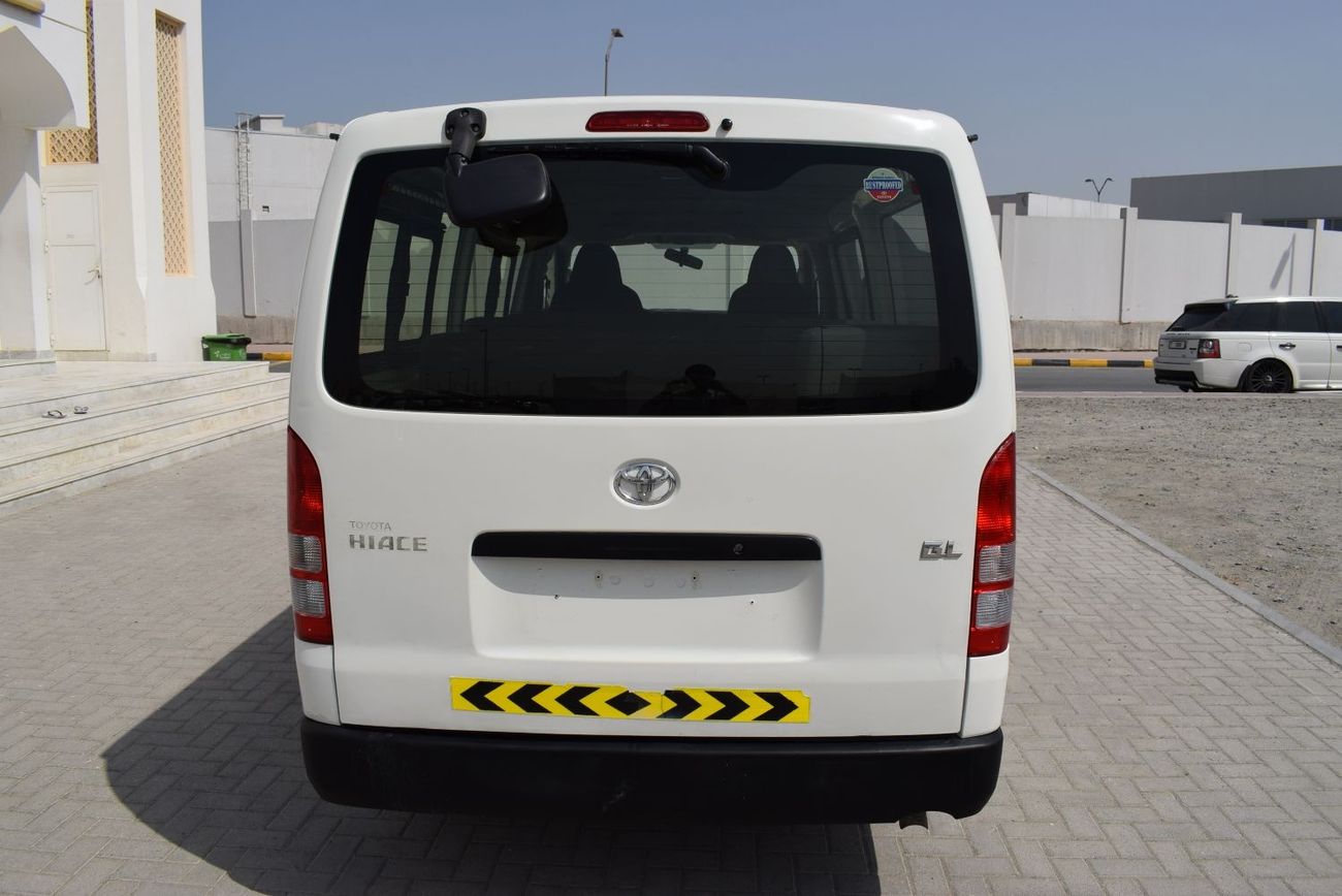 Toyota Hiace GL - Standard Roof Toyota Hiace 13 seat passenger van, model:2016. Excellent condition