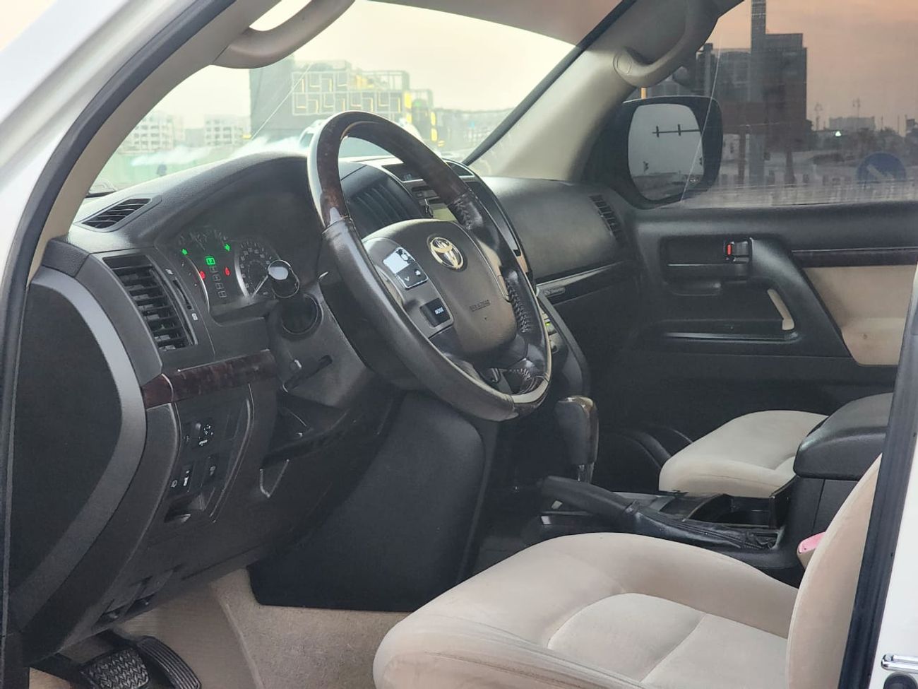 تويوتا لاند كروزر GXR V6 MODEL 2011 UPGRADE 2021