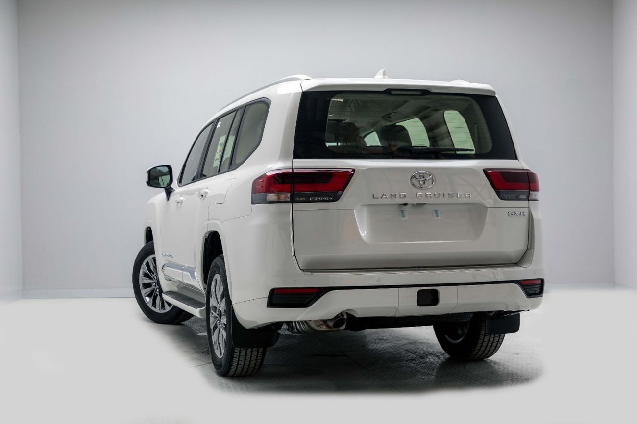 Toyota Land Cruiser GXR 4.0L - White Pearl Inside Beige | Export Only