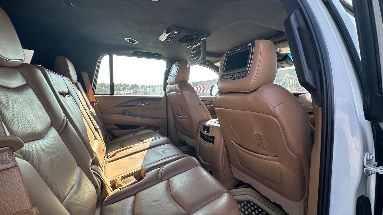 Cadillac Escalade GCC Premium 6.2L