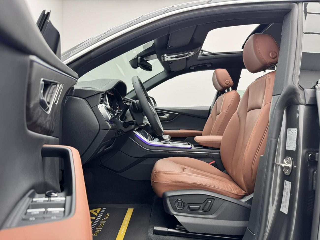 Audi Q8 55 TFSI quattro (340 HP) 2023 Audi Q8 55 TFSI Quattro, 2028 Audi Warranty, Audi Service History, Exc