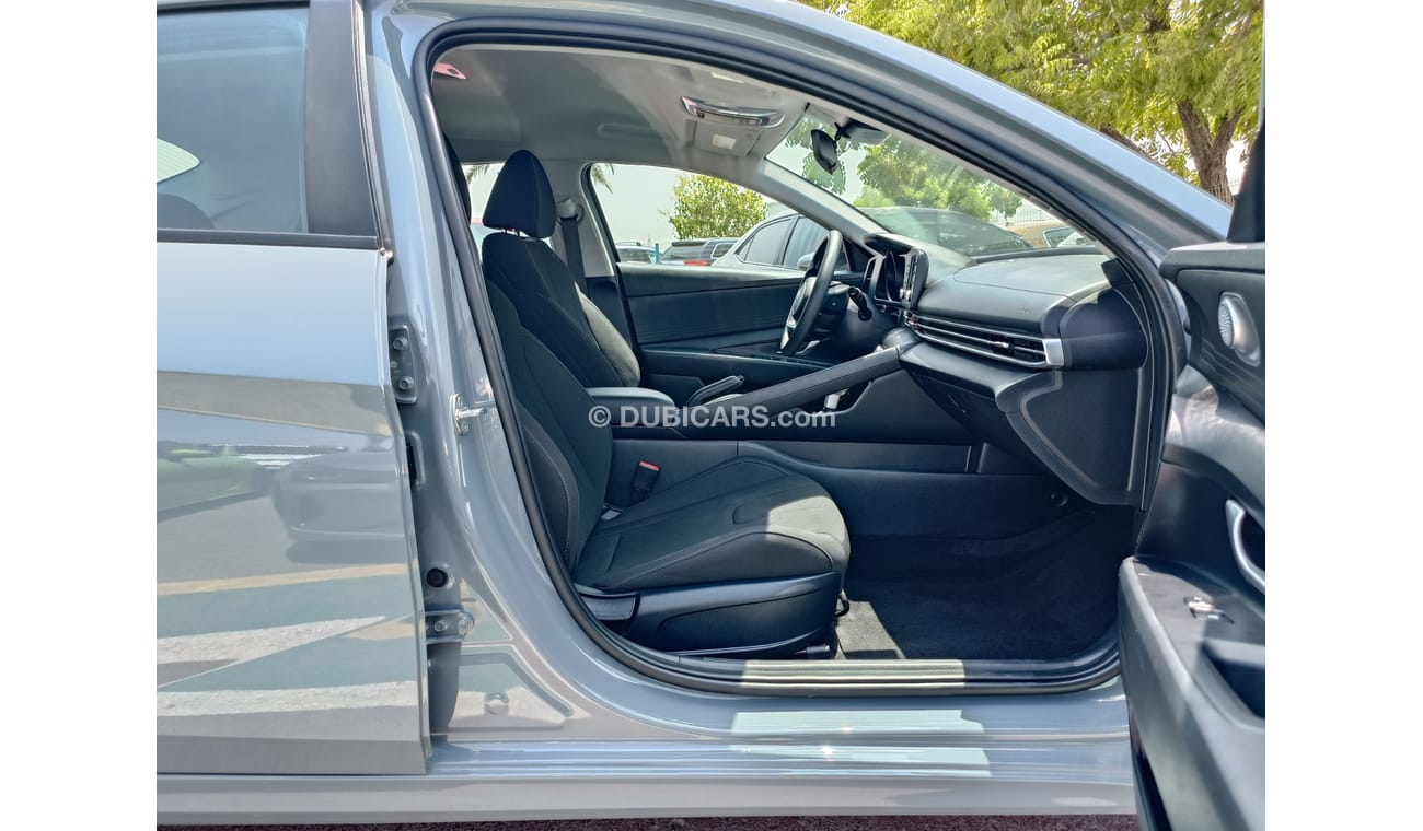 Hyundai Elantra MEGA SALE / SEL / MID OPT / LOW MILEAGE (LOT # 95542)