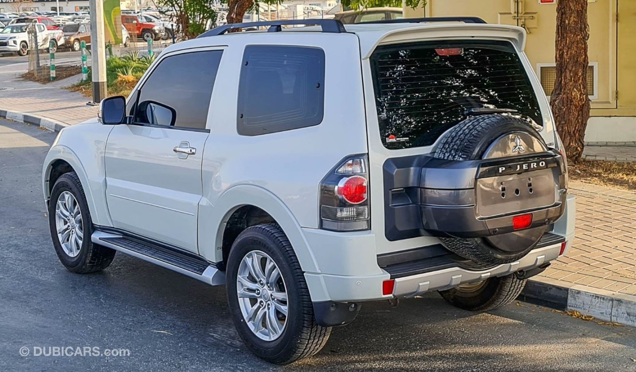 Mitsubishi Pajero SWB 2017 3.8L Agency Warranty Full Service History GCC