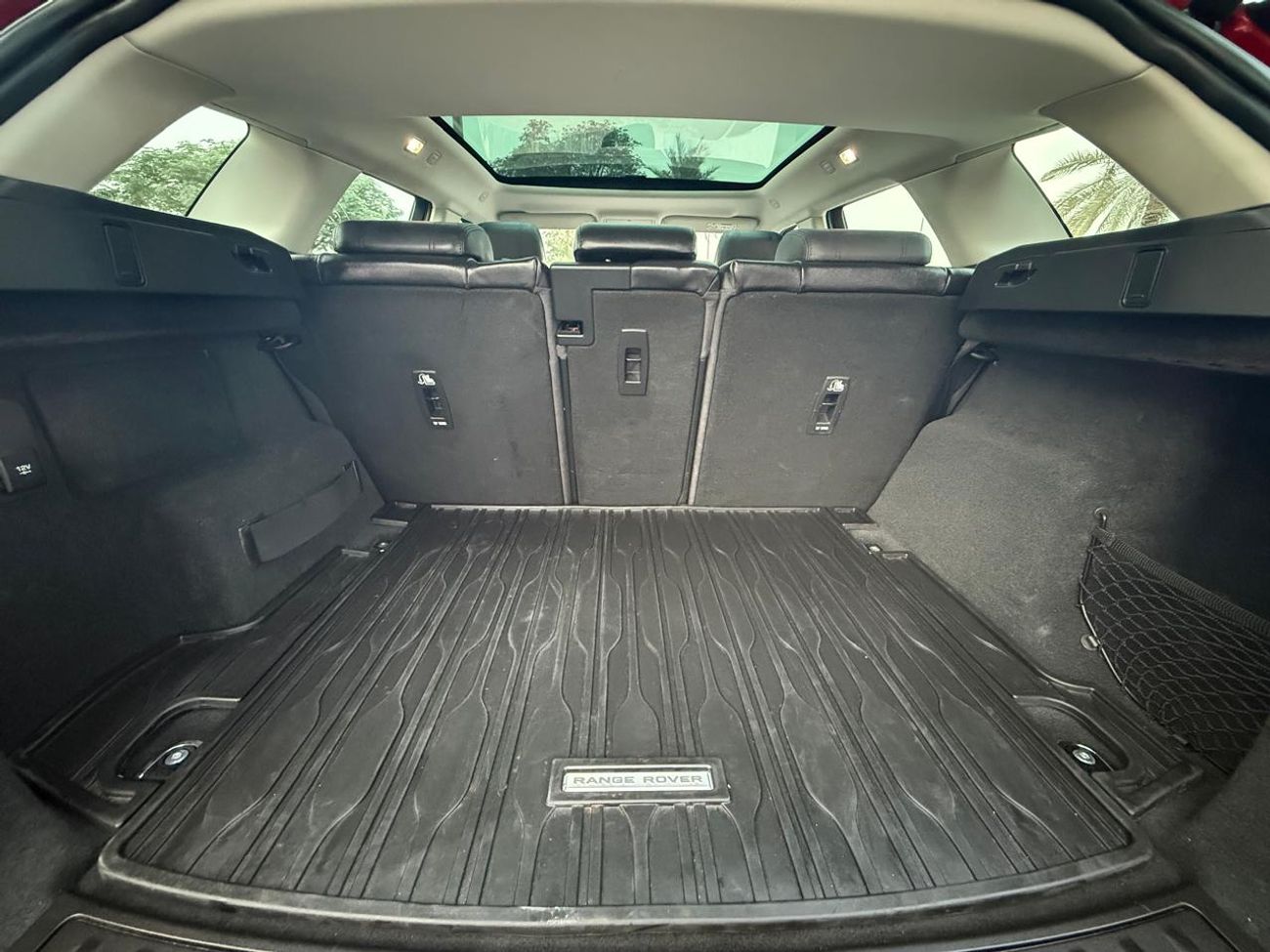 Land Rover Range Rover Evoque P200 S 2.0L RANGE ROVER EVOQUE P200 S 2020 GCC SERVICE HISTORY PERFECT CONDITION