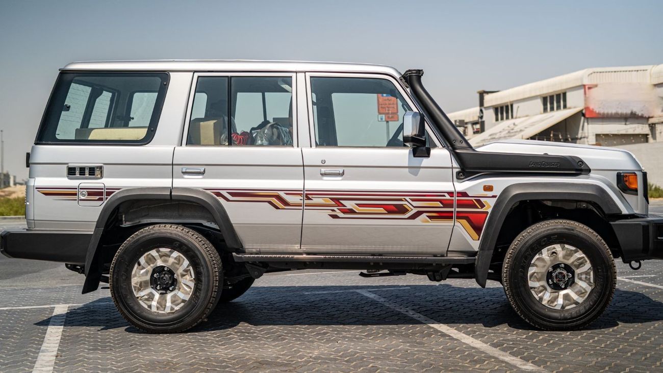 Toyota Land Cruiser 70 TOYOTA LAND CRUISER 76 2.8 HTOP DIESEL 2024 MODEL