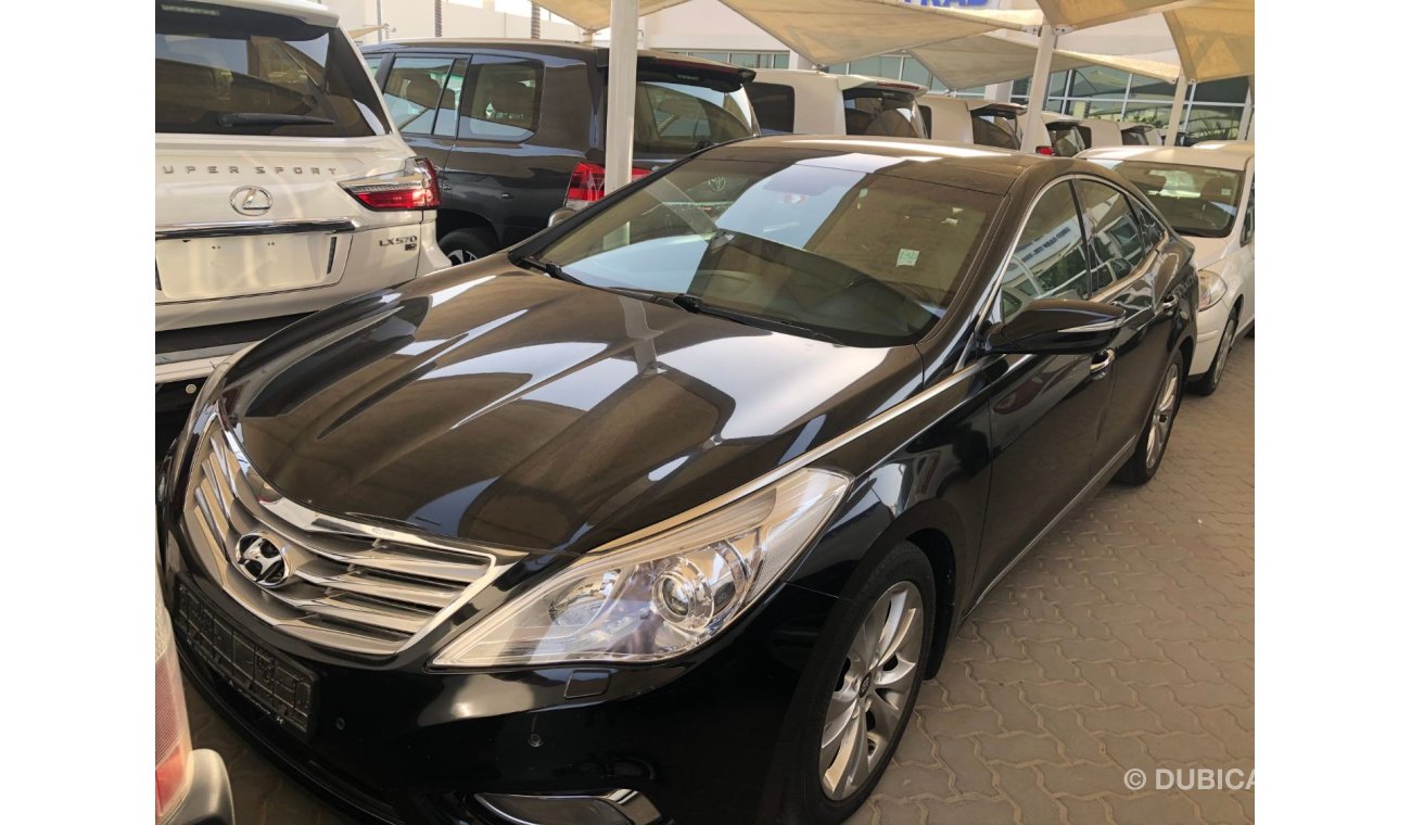 هيونداي أزيرا Hyundai Azera 3.0 ltr V6, model:2013. Full option