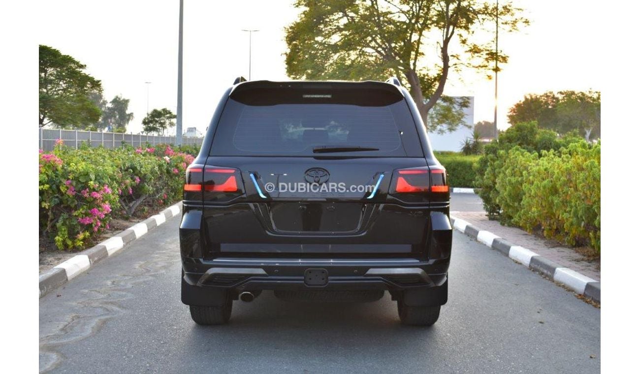 Toyota Land Cruiser 200 GX-R V8 4.5L TURBO DIESEL AUTOMATIC BLACK EDITION(ONLY ON SAHARA MOTORS)