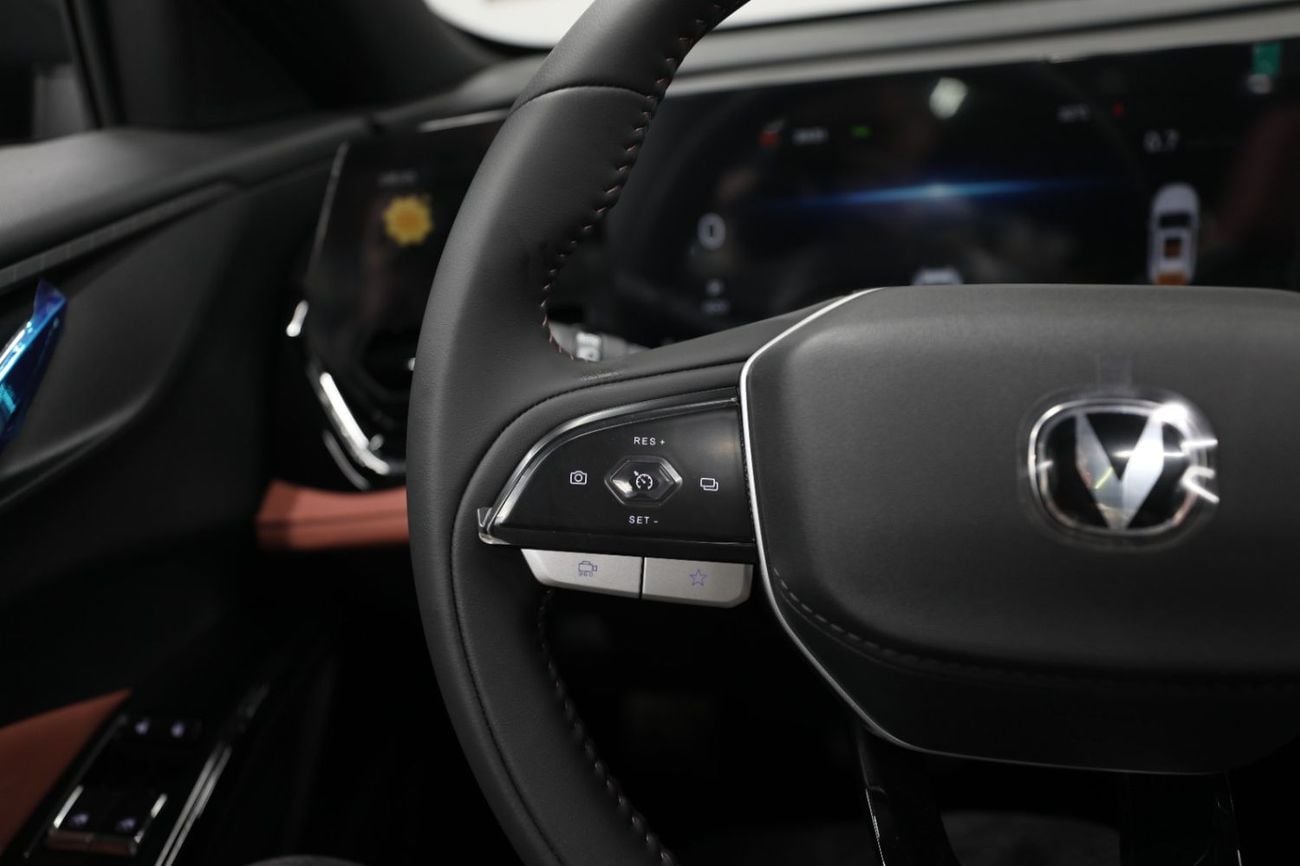 تشنجان x5 بلس Full option | X5 Plus | 1.5L | Brand new | 3 Years warranty | AED 1380 monthly with 0% Downpayment |