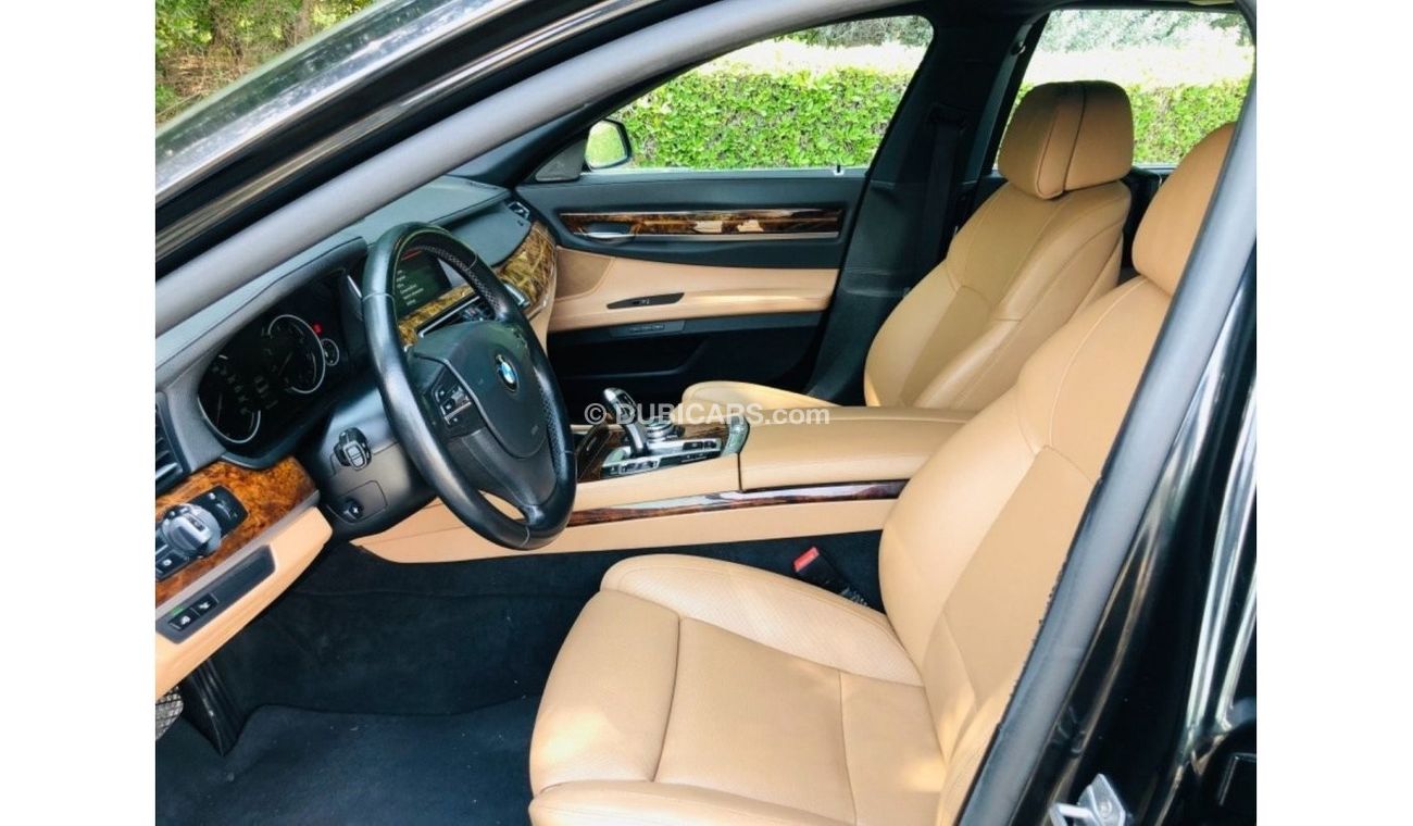 BMW 740Li Exclusive MODEL 2015 GCC CAR PERFECT CONDITION INSIDE AND OUTSIDE FULL OPTION SUN ROOF LEATHER SEATS