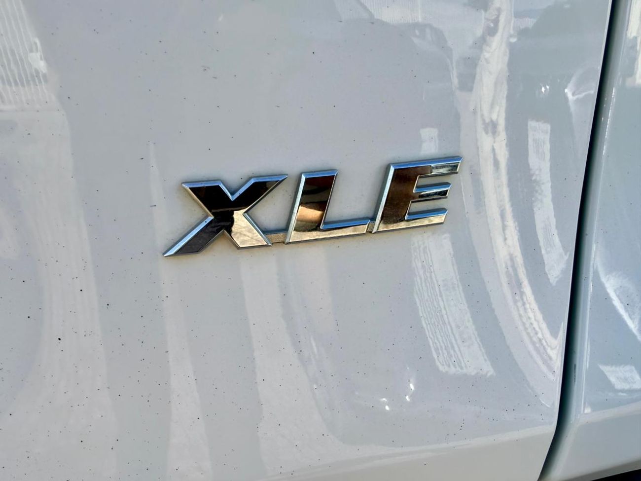 Toyota RAV4 2021 Toyota Rav4  XLE 2.5L full option + sunroof + Push start + alloy rim + Radar + keyless Entry  e