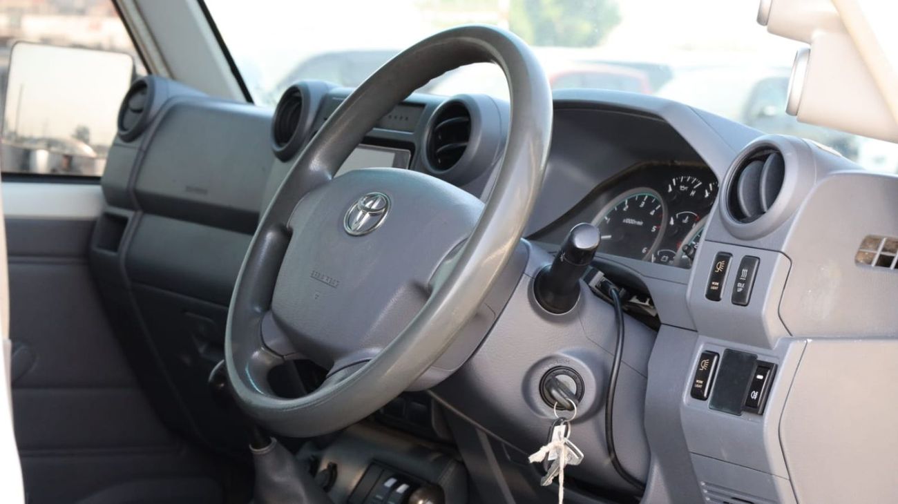 Toyota Land Cruiser Pick Up Double Cabin 4.5L 2014 TOYOTA LAND CRUISER DOULE CABIN