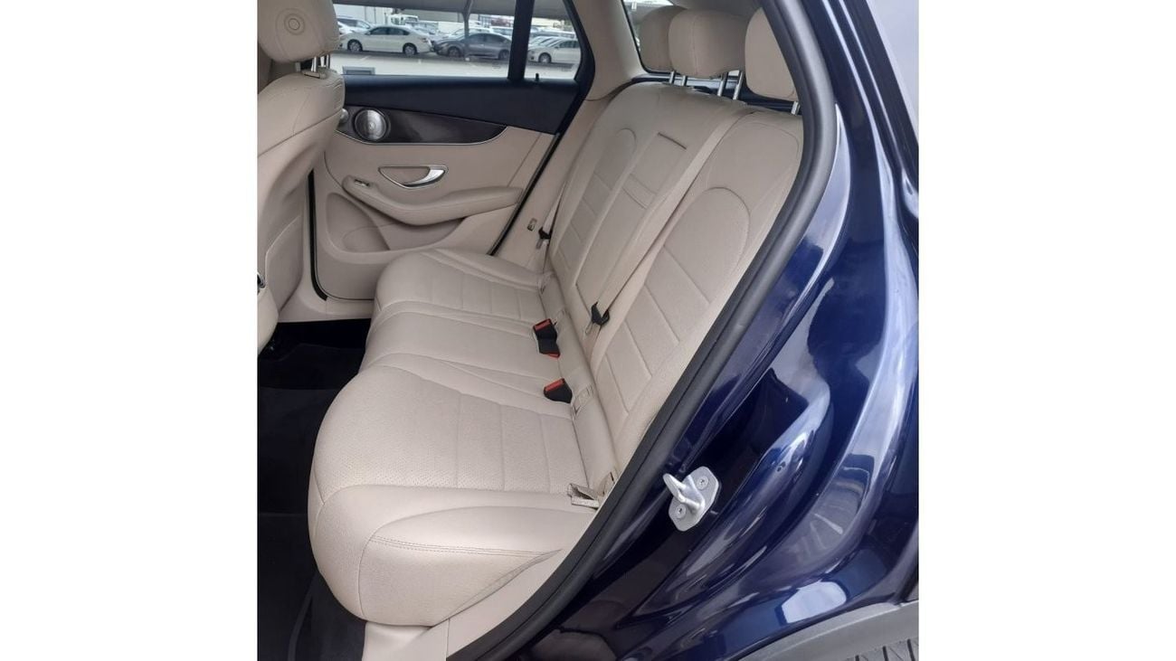 مرسيدس بنز GLC 300 AMG