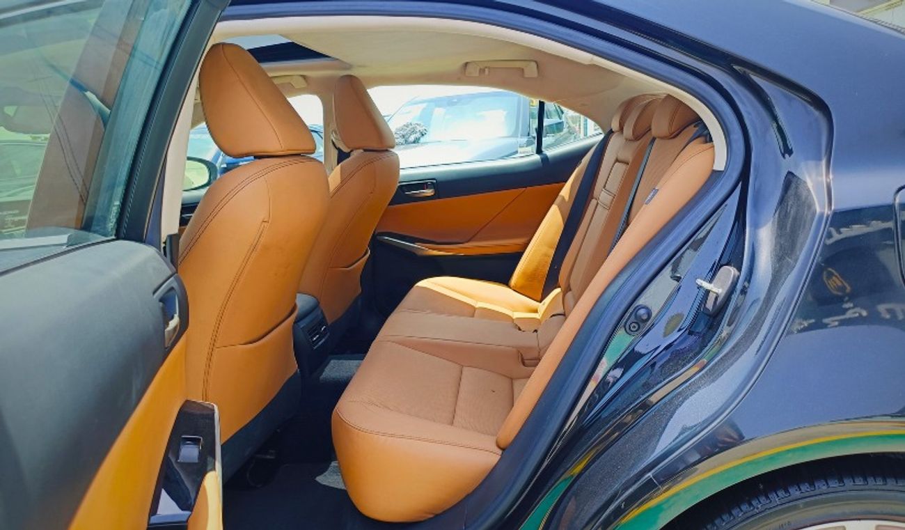 لكزس IS 300 // 963AED Monthly // LOW MILEAGE / SUPER CLEAN (LOT # 36496)