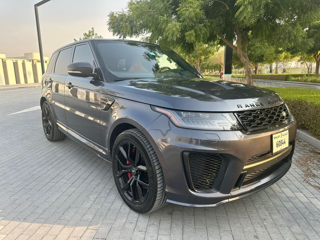 Land Rover Range Rover Sport SVR 5.0L (575 HP) AWD