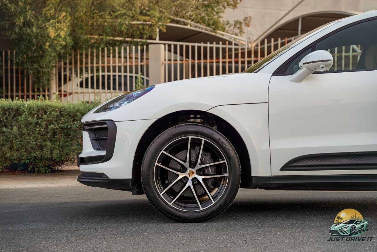 Porsche Macan STD 2.0L (252 HP)
