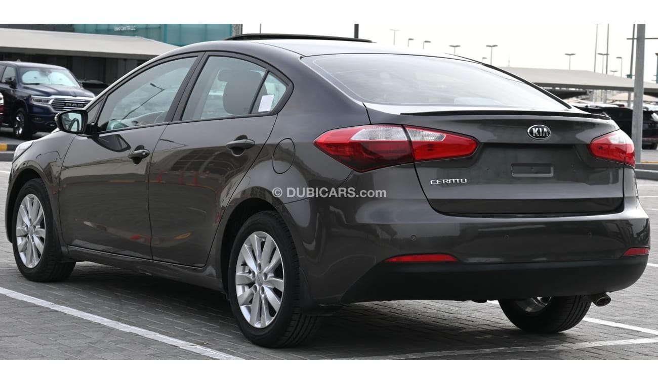 كيا سيراتو خليجي بحالة ممتازة بدون حوادث 1.6