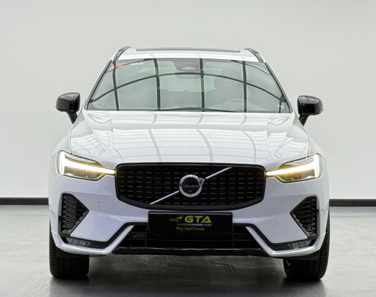 فولفو XC 60 2.0T B5 MHEV R Design (AWD) 2023 Volvo XC60 B5 Dark Edition, Warranty Till 31-05-2026, Service Inclu