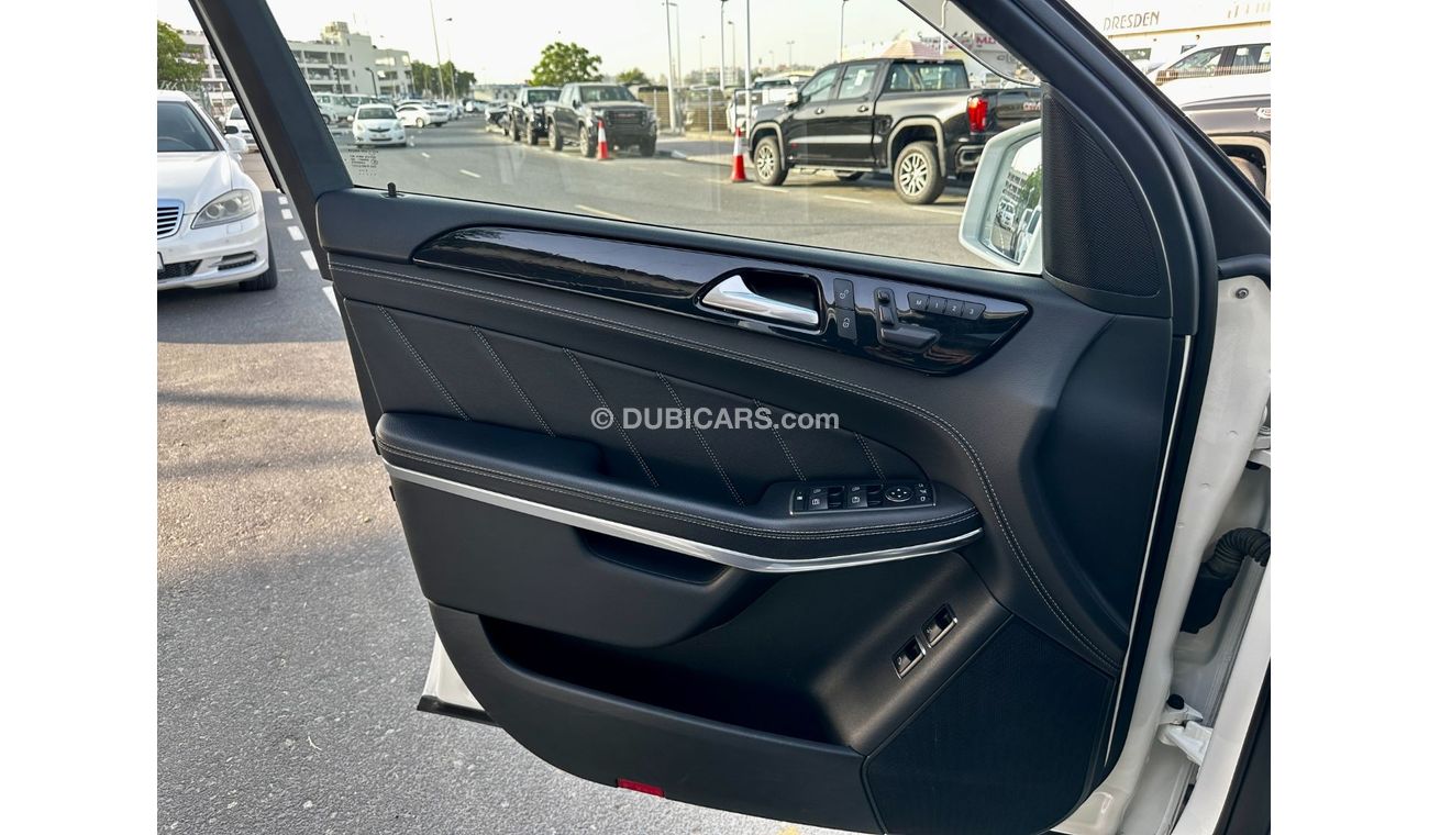 Mercedes-Benz GL 550