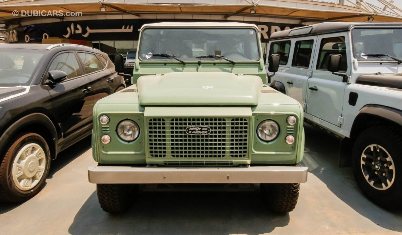 Land Rover Defender