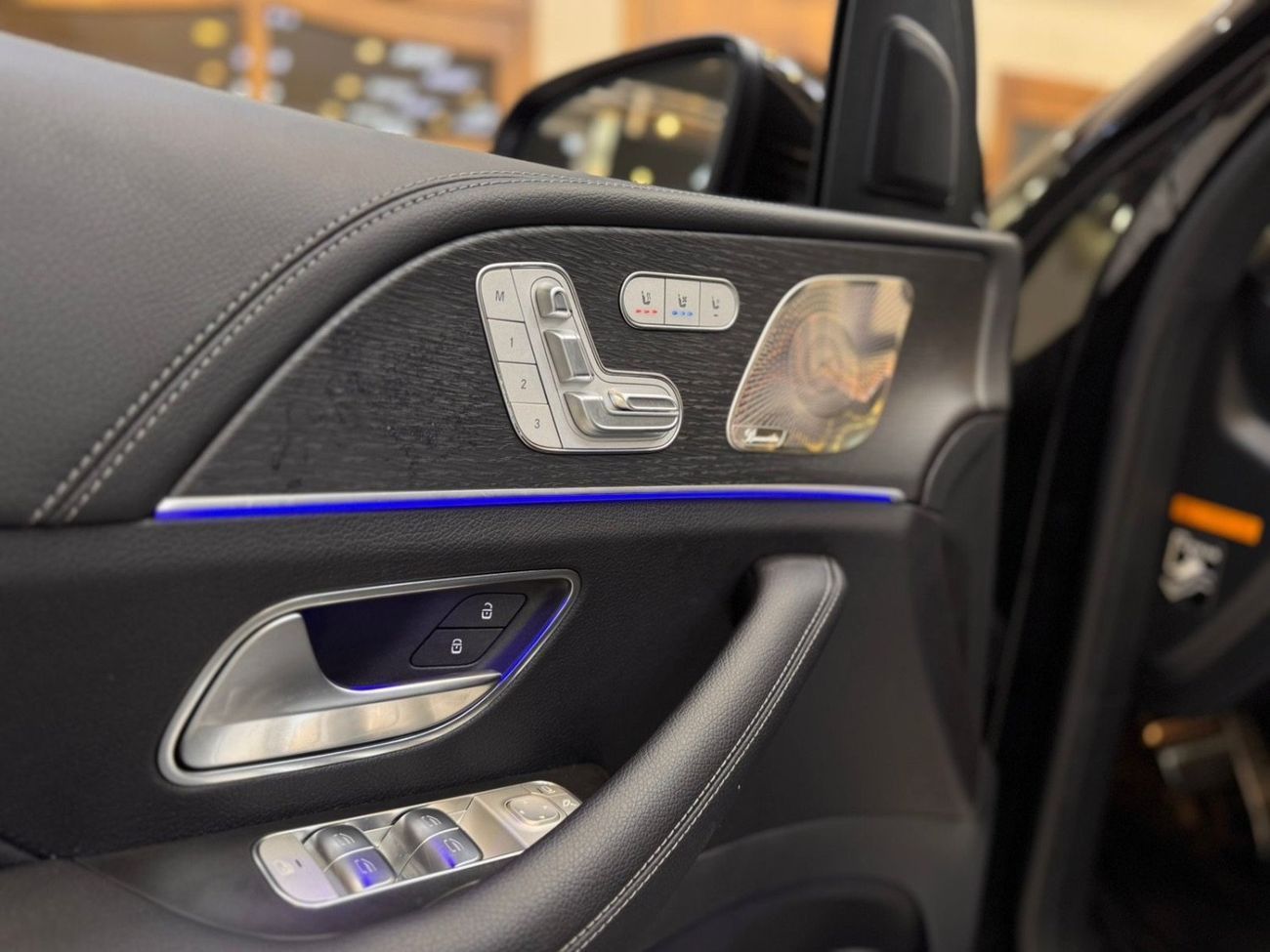 Mercedes-Benz GLS 580 Premium + 4.0L (489 HP)