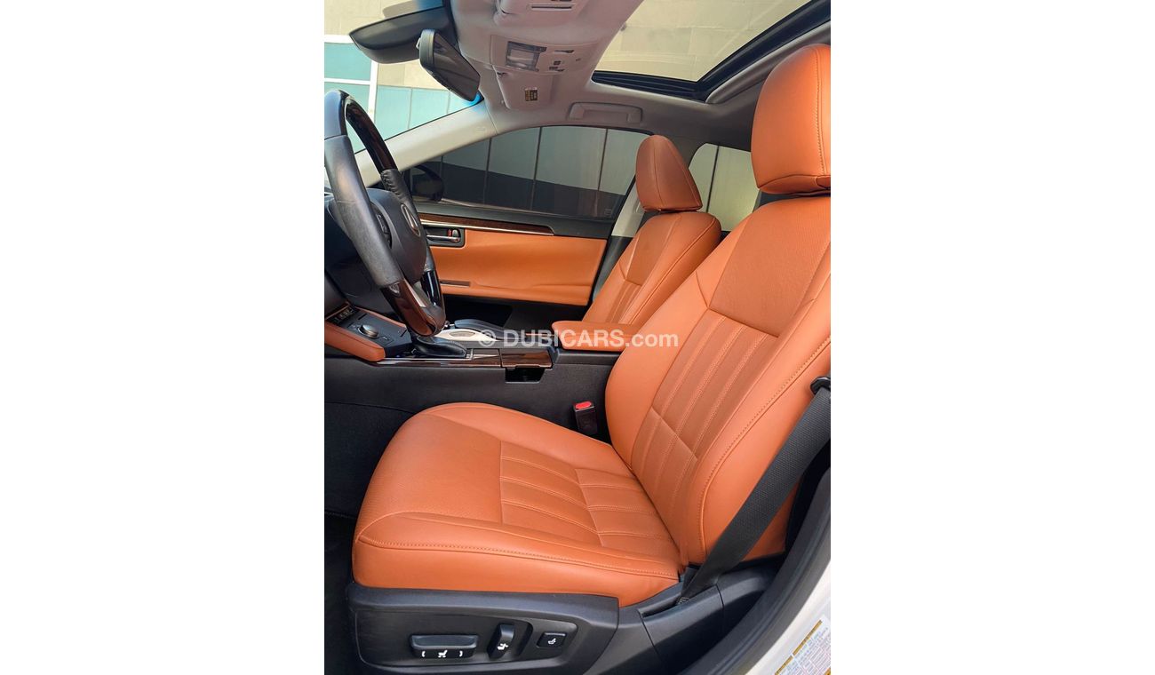 لكزس ES 350 بلاتينوم لكزس اي اس 350 موديل : 2018 الممشي : 50,000 كم  المطلوب 85,000 درهم  وارد امريكا ، فل اوبشن